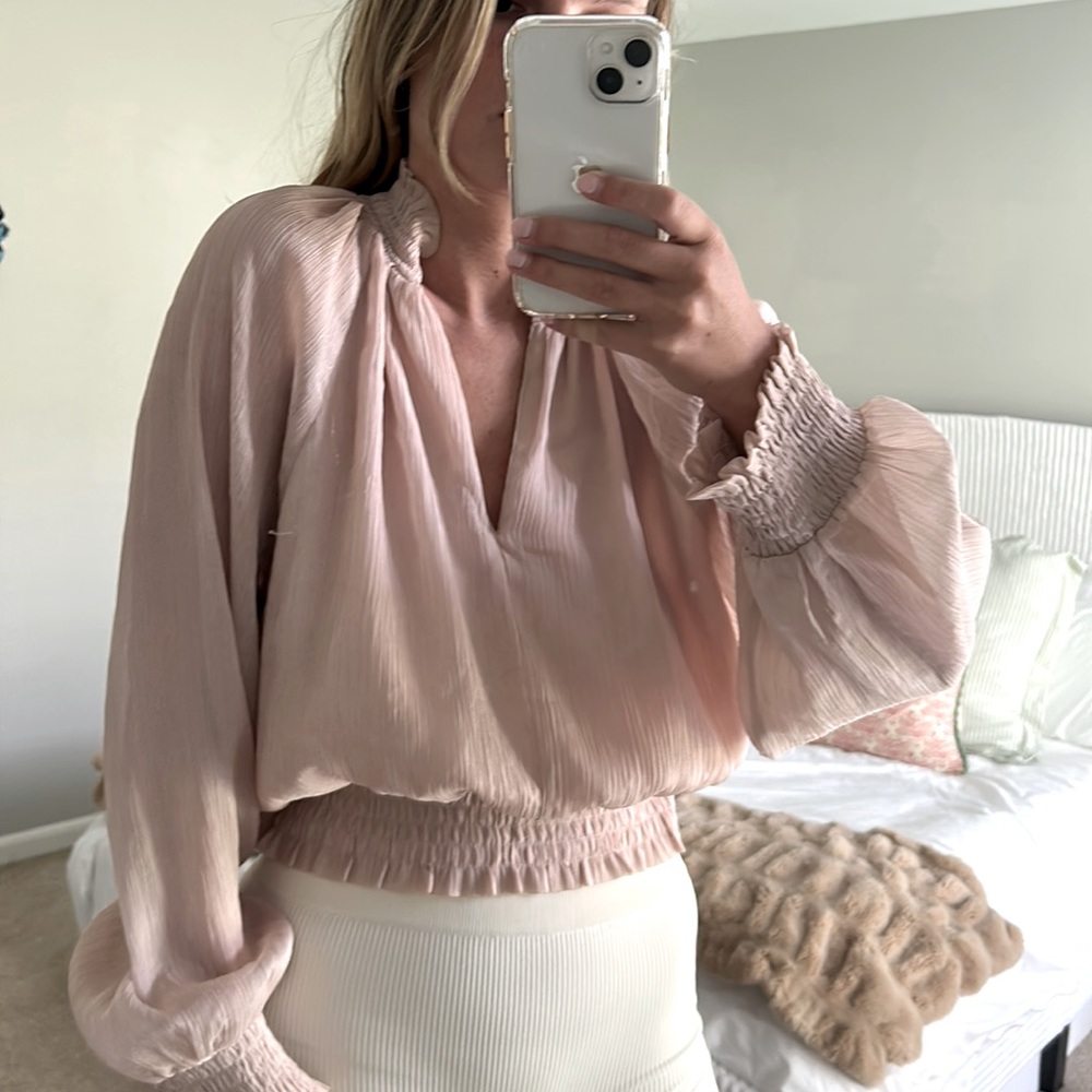 pink top
